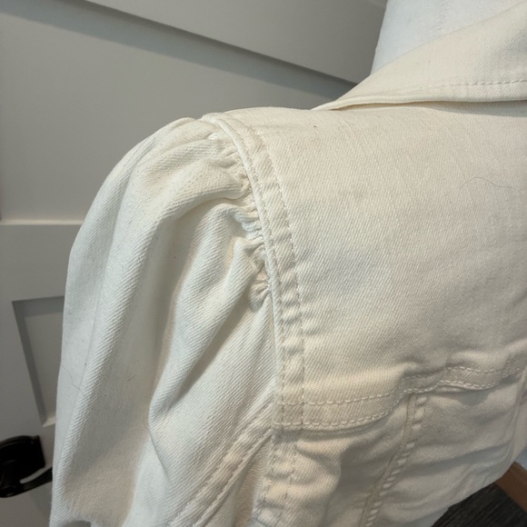 Lilly Pulitzer White Denim Jacket with Gold Buttons - Picture 4 of 8
